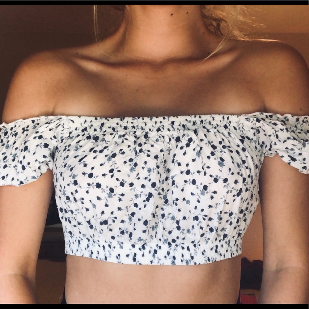 Brandy Melville Blouse